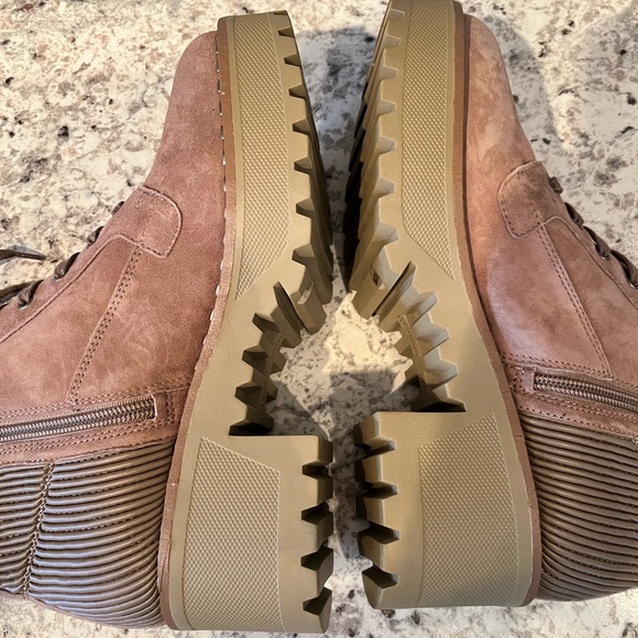 Women's Vince Camuto Brown Suede Zip Closure Movelly Combat Boot Size 8 - Picture 5 of 10